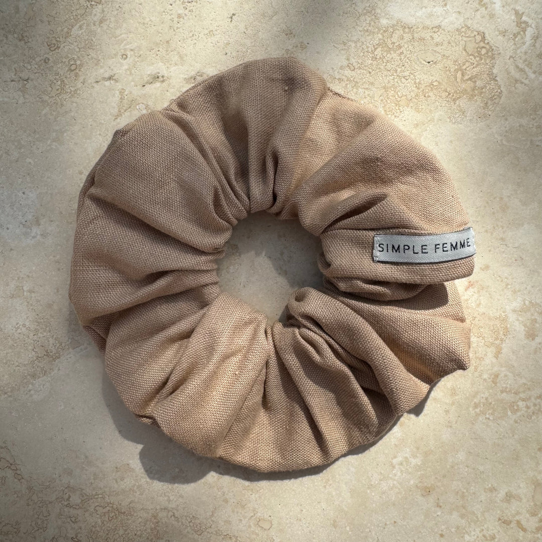 CAMEL BEIGE HØR SCRUNCHIE